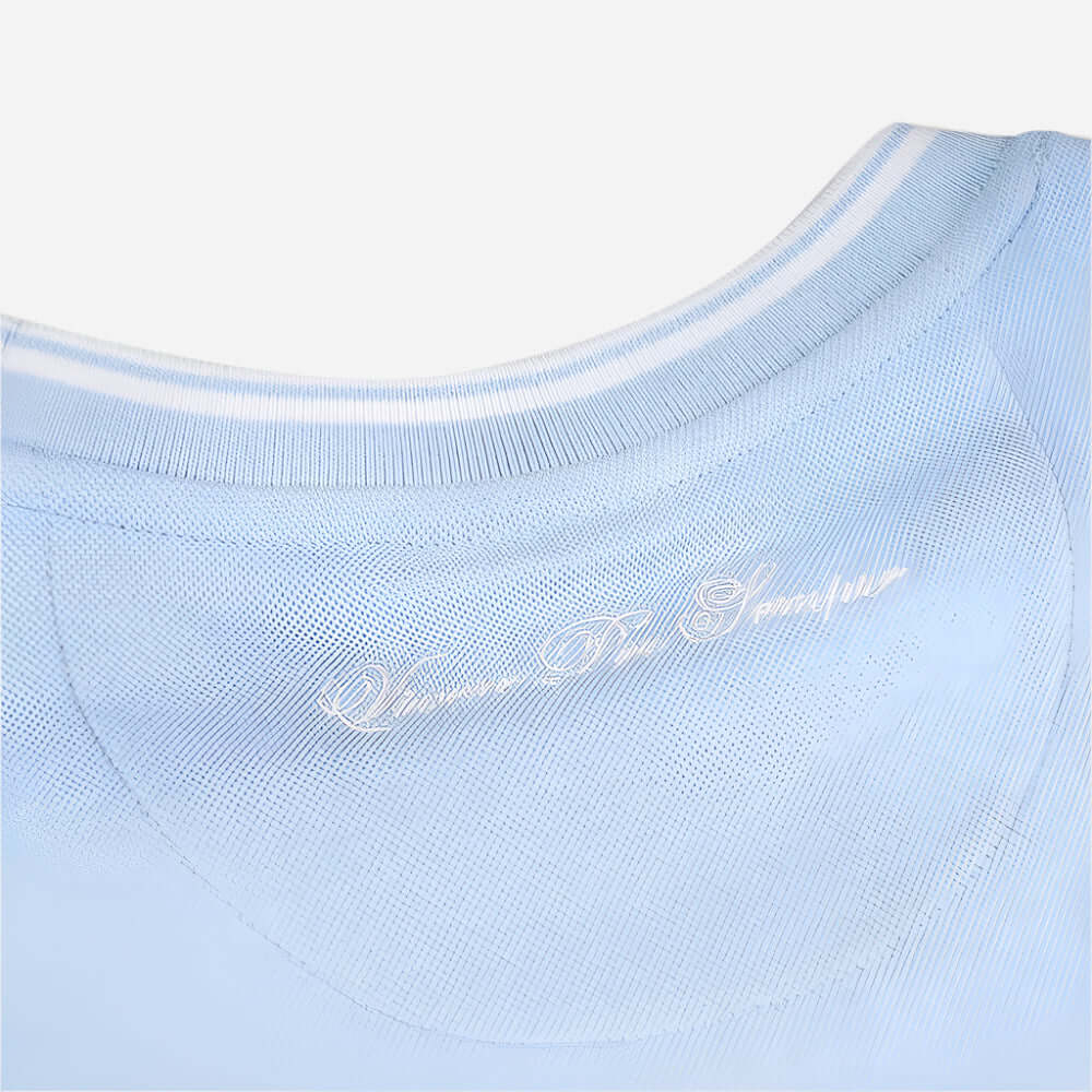 Close-up of the crew neckline and 'Vivere Per Sempre' embroidery on Ellesse BELVIDER T Shirt in Light Blue.