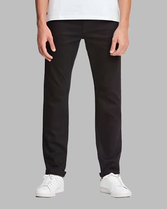 Weekend Offender Jeans 444 Tapered Fit Black